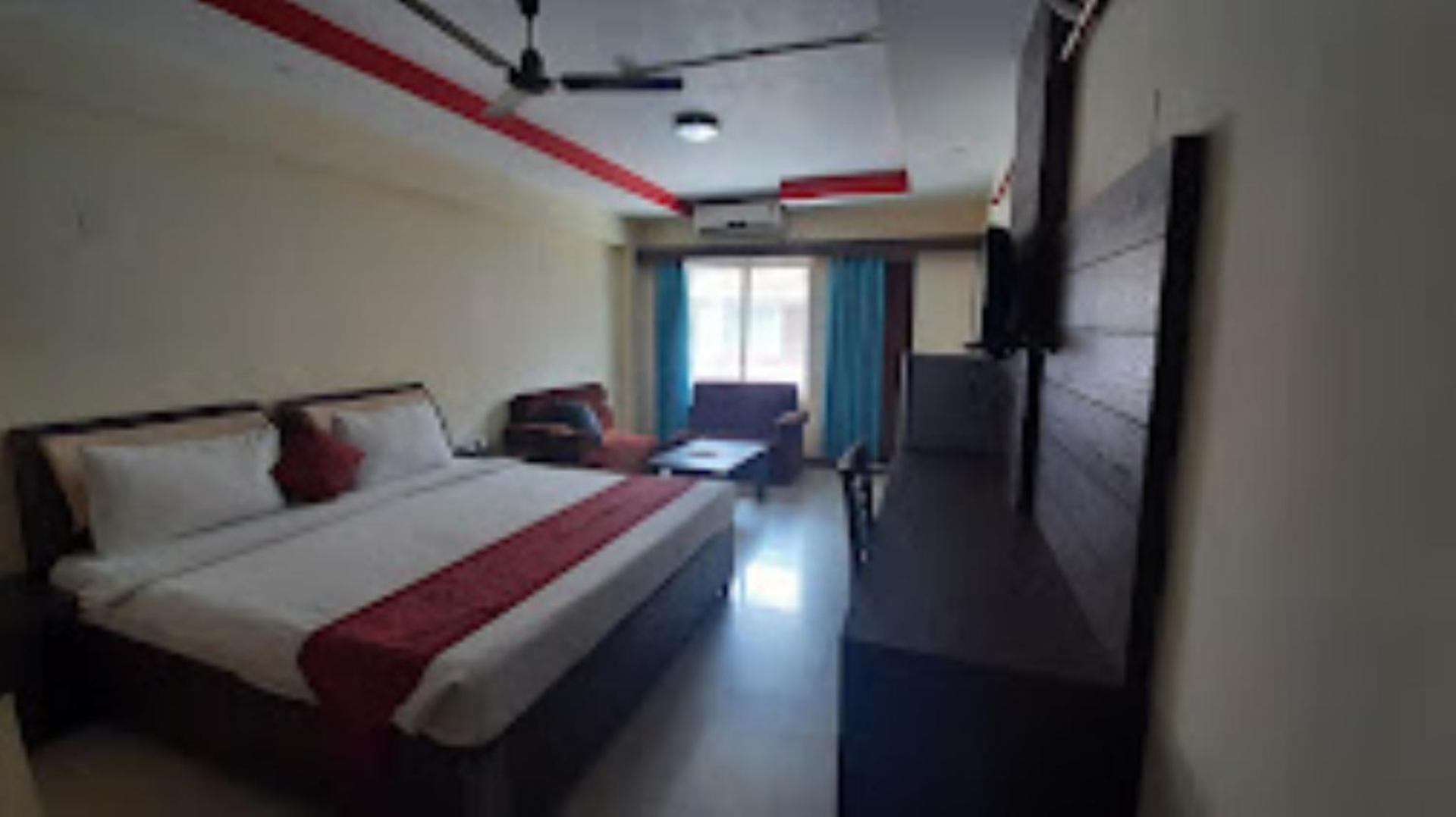 Blue Lily Beach Resort Puri Buitenkant foto