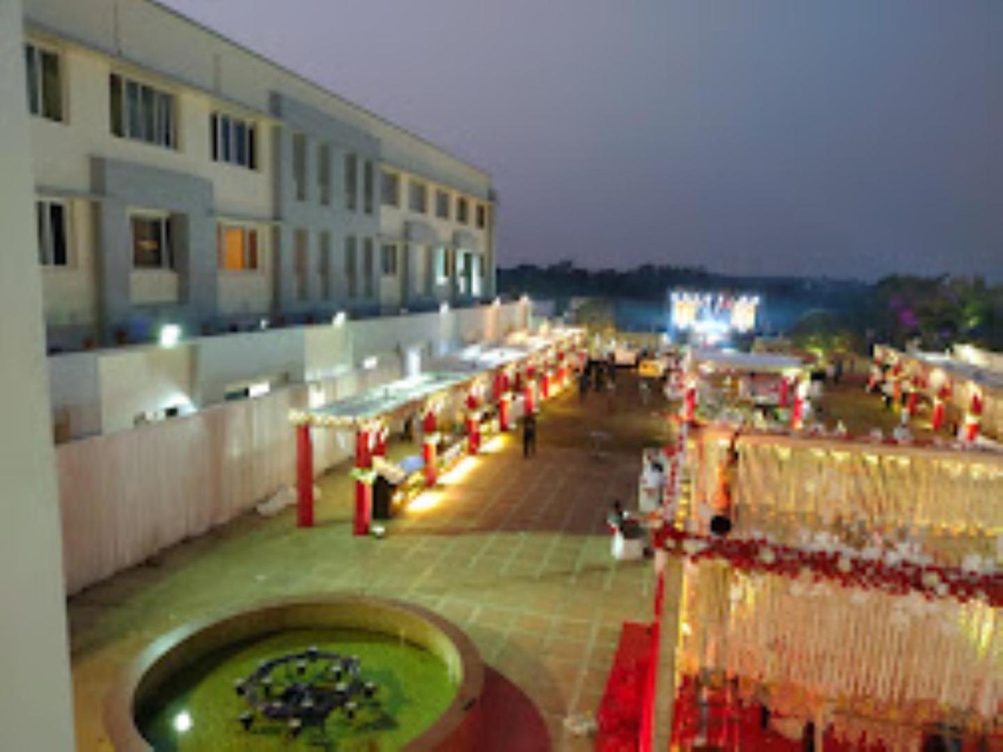Blue Lily Beach Resort Puri Buitenkant foto